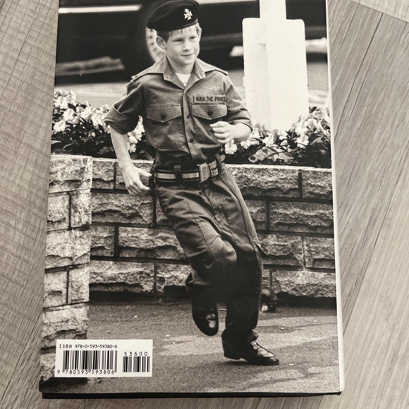 Prince Harry Spare Hardcover - Picture 2 of 2